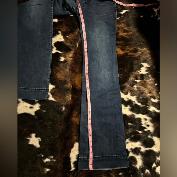 Women’s Wrangler retro dark wash size 0/34 - Picture 5 of 5